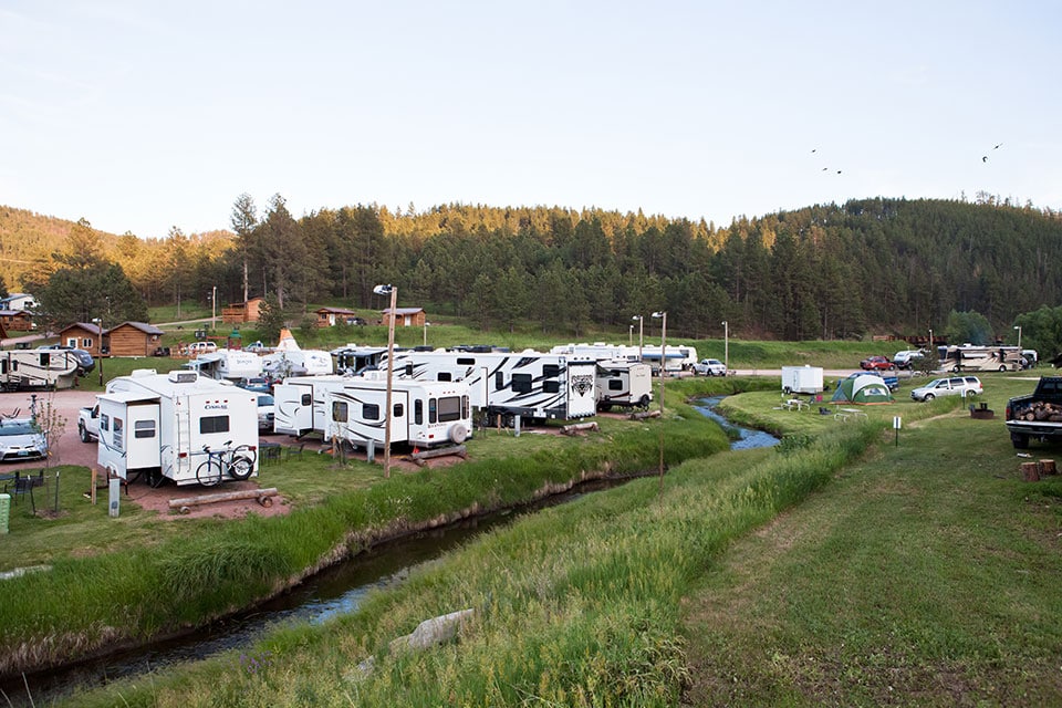 What rv parks are near mount rushmore?