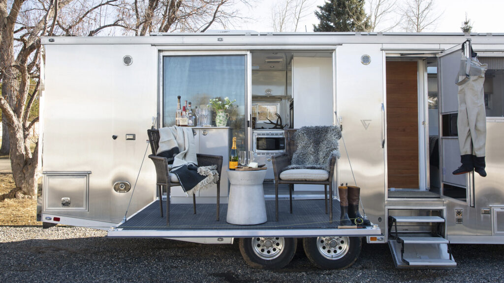 rv vs travel trailer