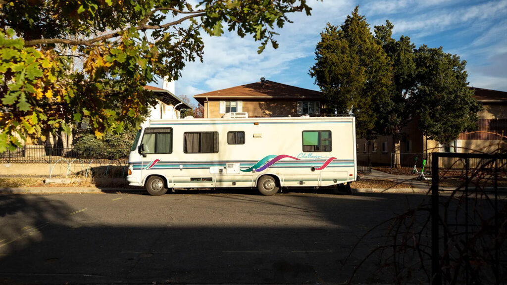 difference between motorhome and rv