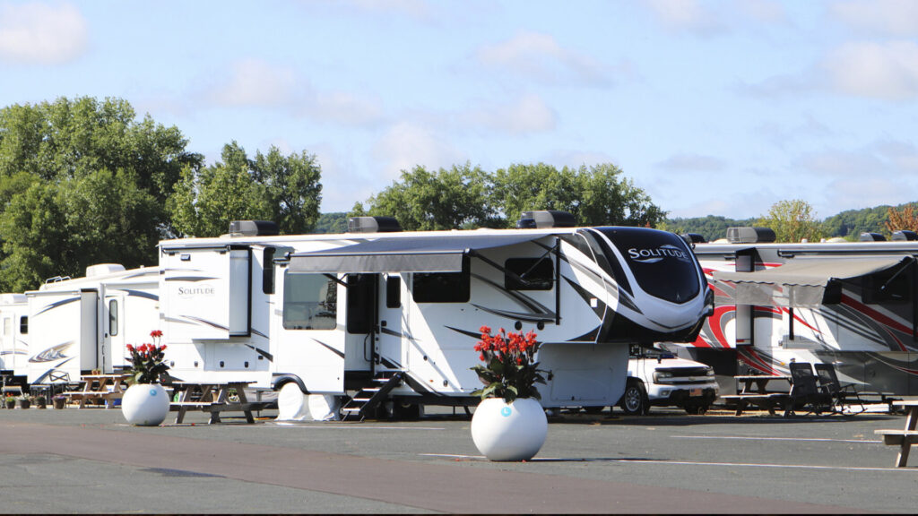 what does full hook up mean at an rv park