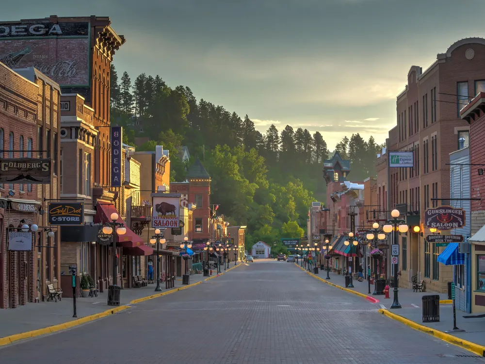 What are the best things to do in Deadwood, South Dakota (SD)?