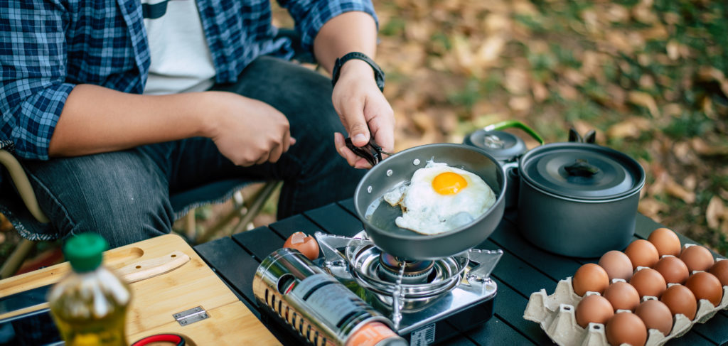 Camping essentials cooking items will enable you to prepare delicious meals while surrounded by nature.