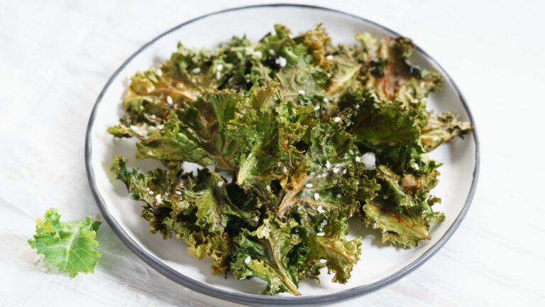 Healthy Snacks: Kale Chips